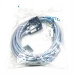 KMC-1-24-2,5 Festo Connecting Cable