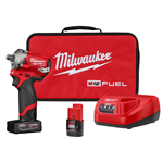 2555-22 Milwaukee M12 FUEL Stubby 1/2^ Impact Wrench Kit
